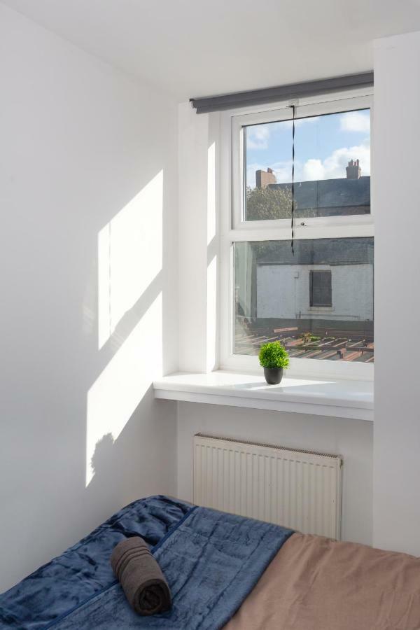 3 Bedroom Apartment Newcastle City Centre 외부 사진